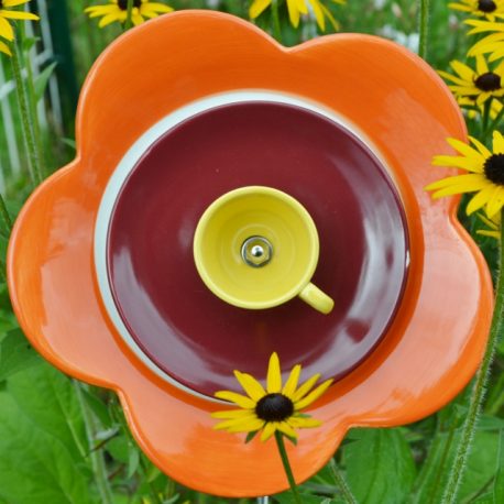 Fleur en vaisselle recyclée à planter